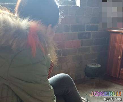  和妈妈新年第一炮忍不住内射了妈妈发飙了